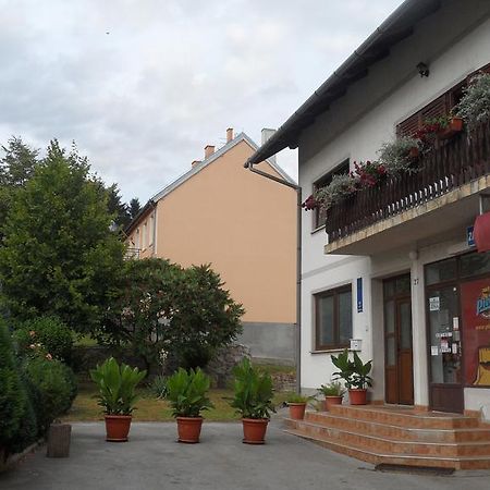 Apartment Rendulic Rakovica Exterior photo